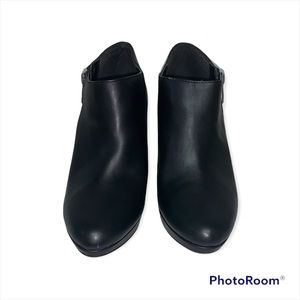Women’s Liz Claiborne Ankle Booties